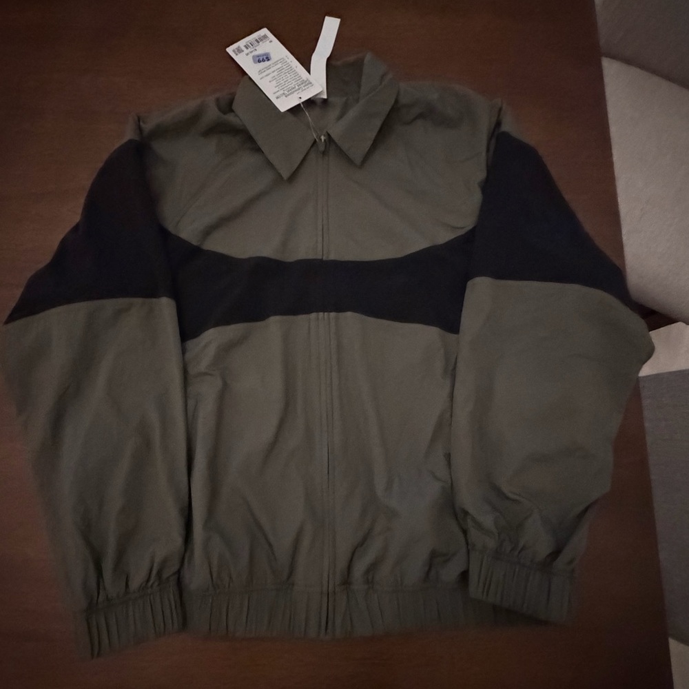 Lululemon Athletica Nylon Collard Jacket Olive and Black - Picture 8 of 9
